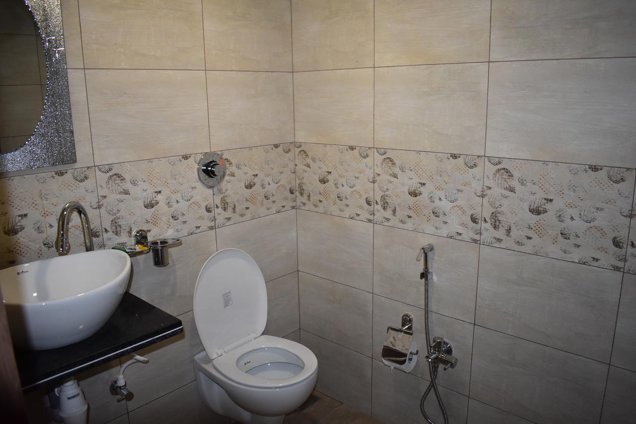 Hotel Shyam Palace Bhuj Eksteriør bilde