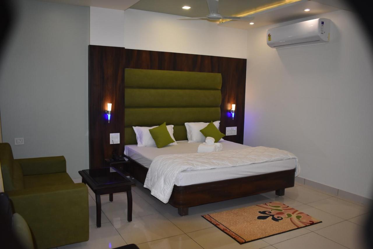 Hotel Shyam Palace Bhuj Eksteriør bilde