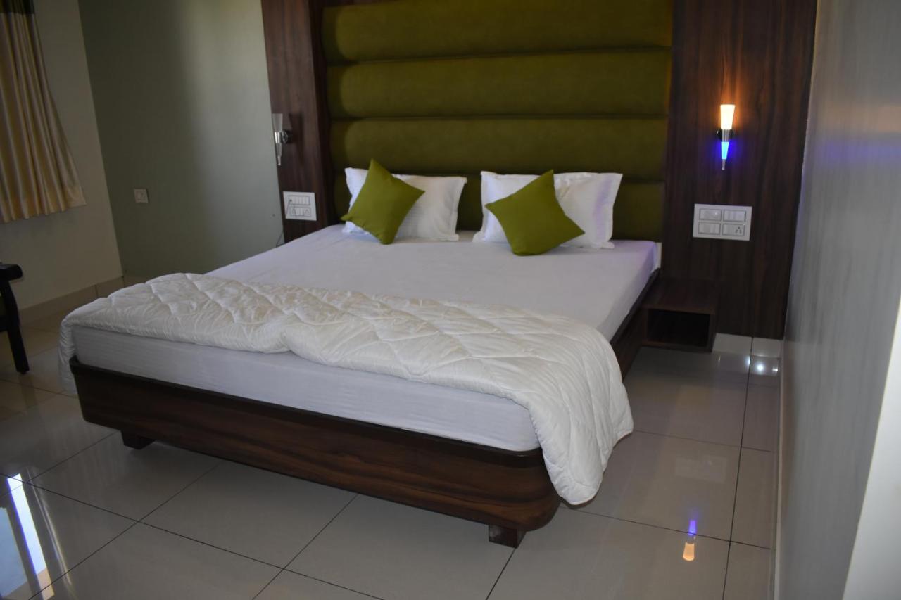 Hotel Shyam Palace Bhuj Eksteriør bilde